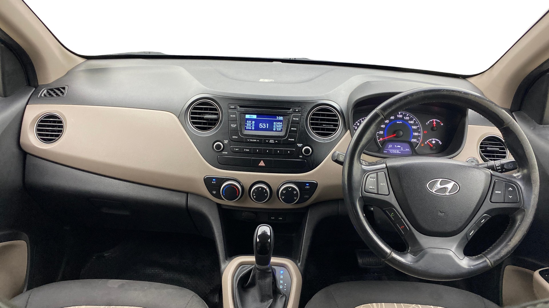 View 2015 Hyundai Grand i10 Asta AT 1.2 Kappa VTVT Image 15 Used 2015 Hyundai Grand i10 Asta AT 1.2 Kappa VTVT Image 15