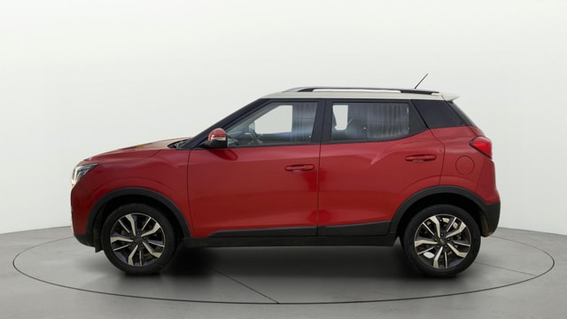 View Mahindra XUV300 Image 5 Used Mahindra XUV300 Image 5