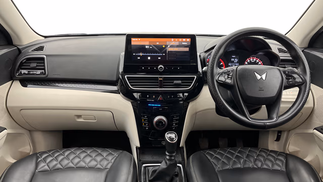 View Mahindra XUV 3XO Image 16 Used Mahindra XUV 3XO Image 16