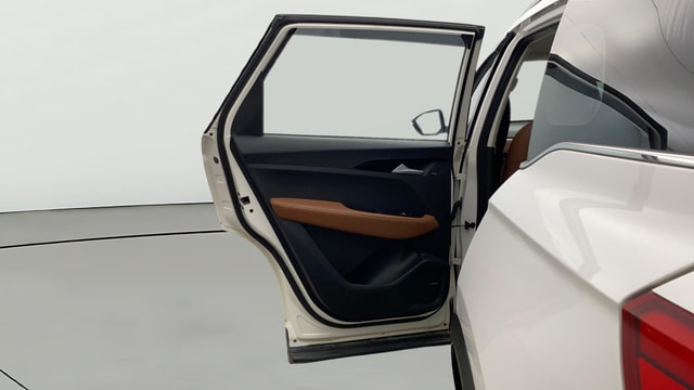 View MG Hector Plus Image 16 Used MG Hector Plus Image 16