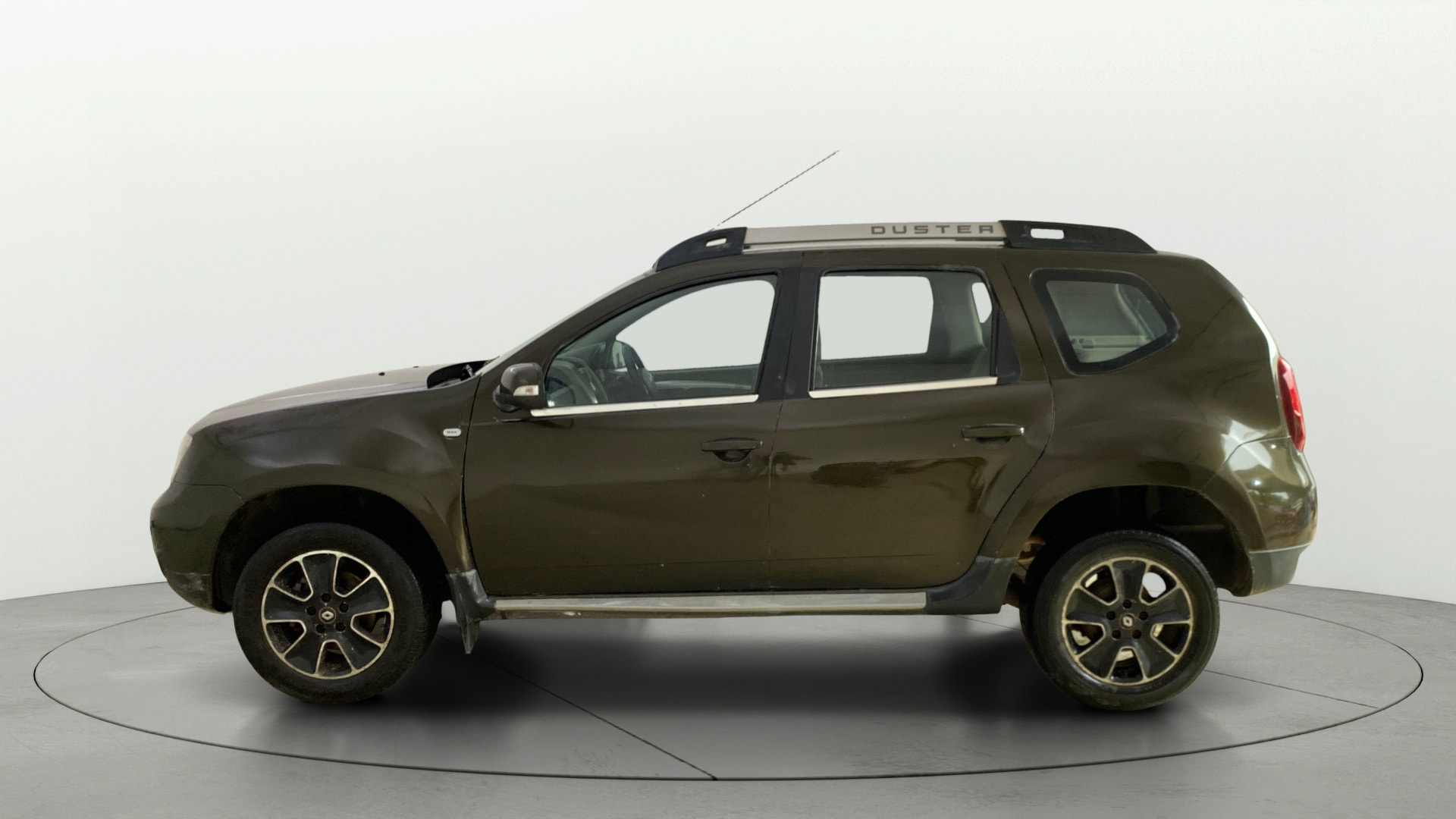 View 2017 Renault Duster Diesel 85PS 4x2 MT Image 25 Used 2017 Renault Duster Diesel 85PS 4x2 MT Image 25