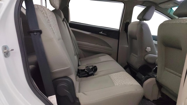 View Mahindra Marazzo Image 30 Used Mahindra Marazzo Image 30