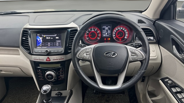 View Mahindra XUV300 Image 13 Used Mahindra XUV300 Image 13