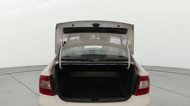 View Skoda Rapid Image 16 Used Skoda Rapid Image 16