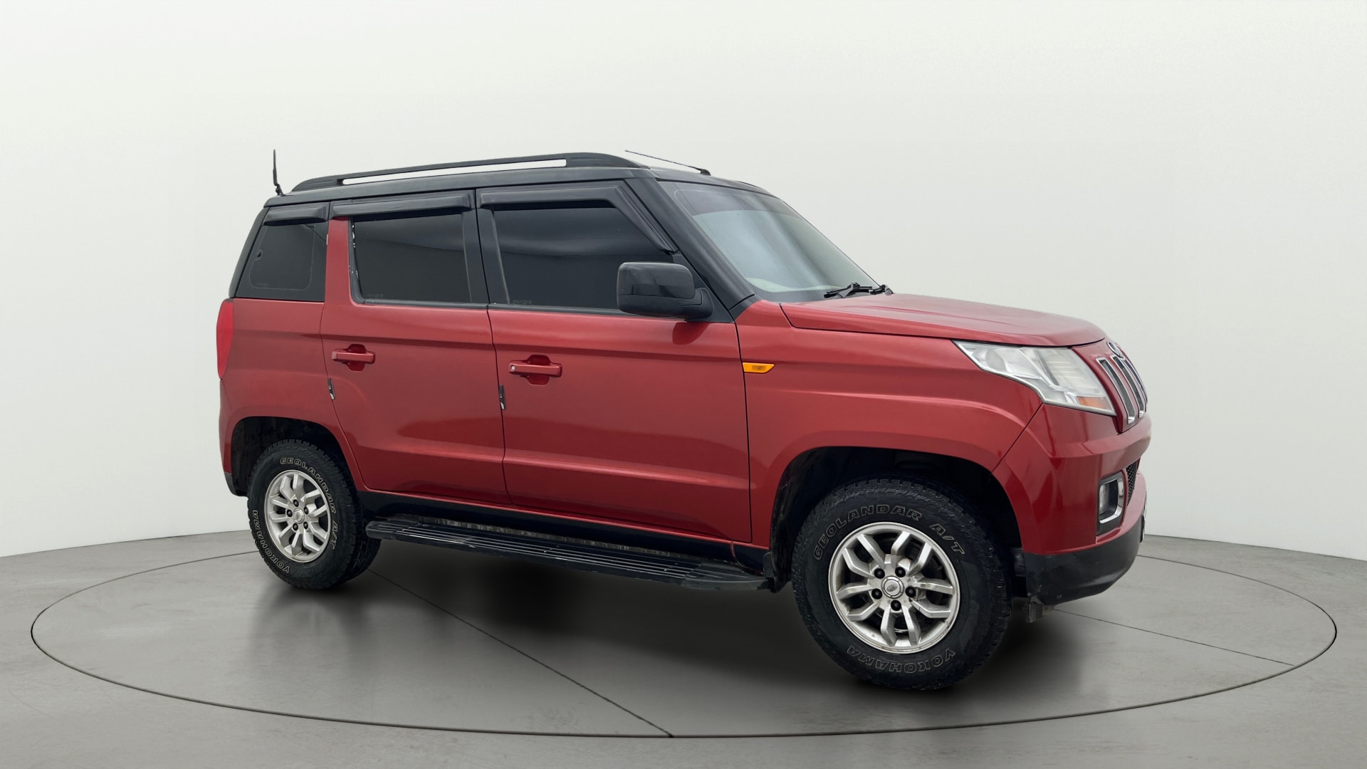 View 2017 Mahindra TUV300 T10 100HP Image 21 Used 2017 Mahindra TUV300 T10 100HP Image 21