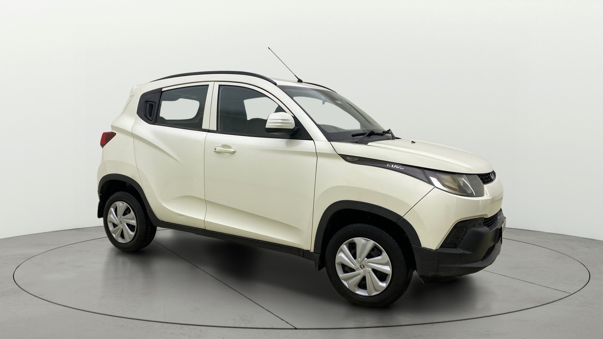 Used 2017 Mahindra KUV100 Used 2017 Mahindra KUV100