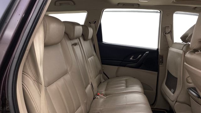 View Mahindra XUV500 Image 36 Used Mahindra XUV500 Image 36