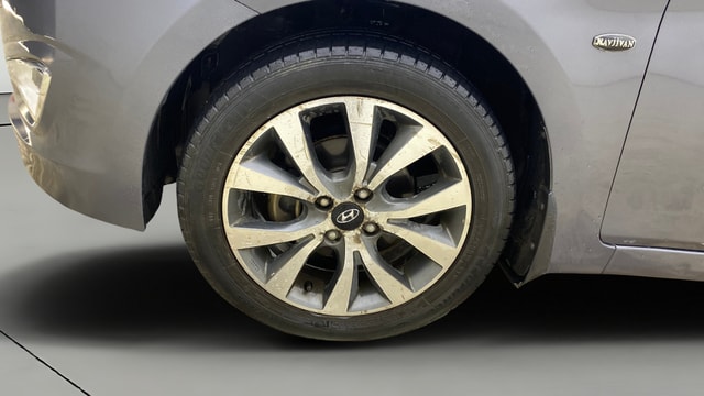 View Hyundai Fluidic Verna Image 33 Used Hyundai Fluidic Verna Image 33