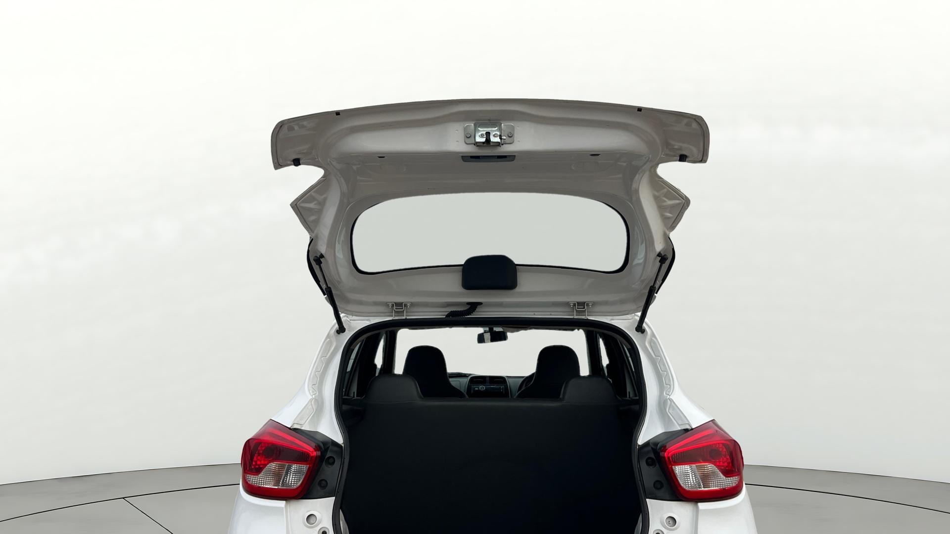 View 2016 Renault Kwid RXL Image 16 Used 2016 Renault Kwid RXL Image 16