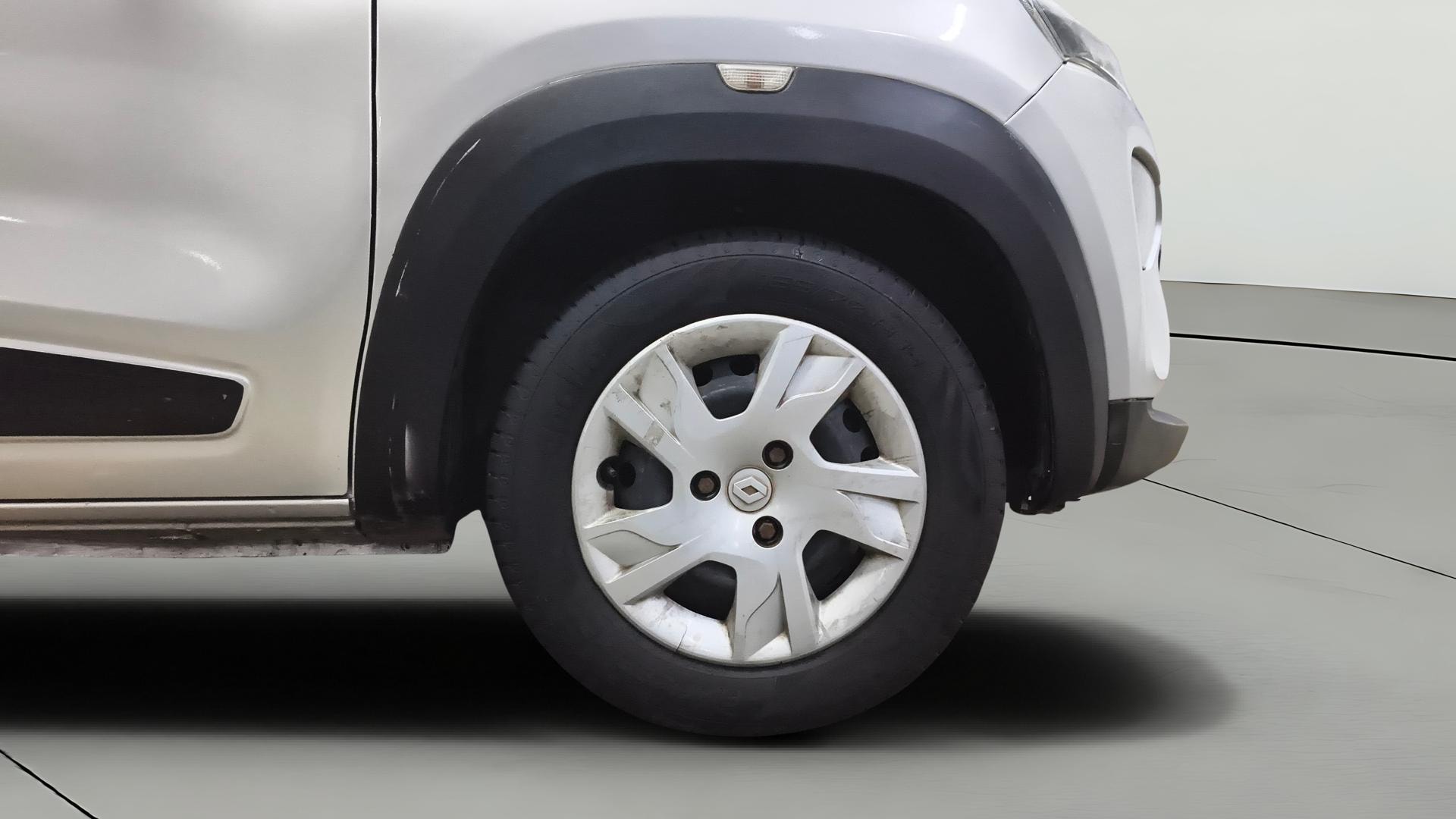 View 2020 Renault Kwid RXL Image 39 Used 2020 Renault Kwid RXL Image 39