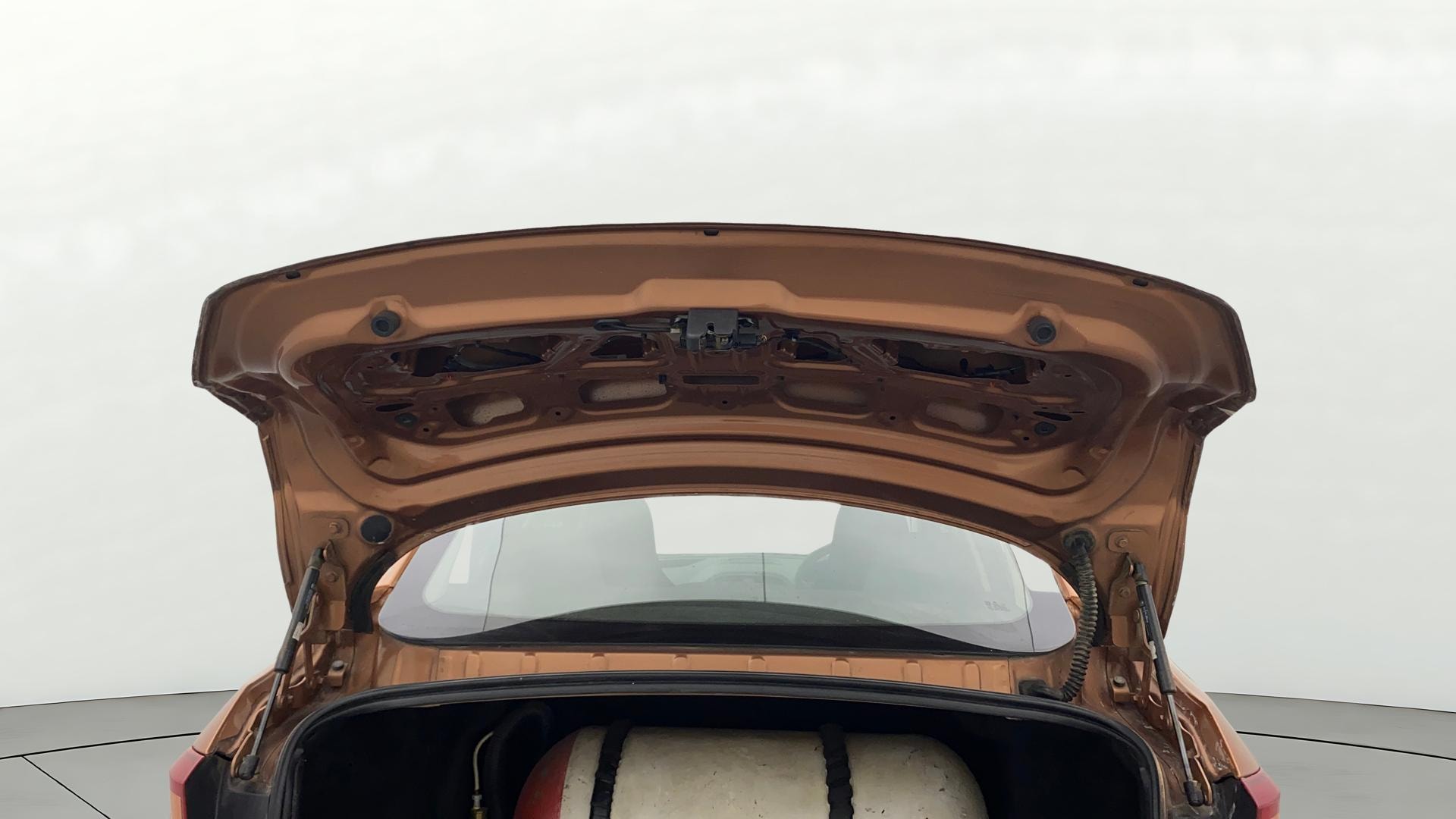 View 2018 Tata Tigor XE Diesel Image 16 Used 2018 Tata Tigor XE Diesel Image 16