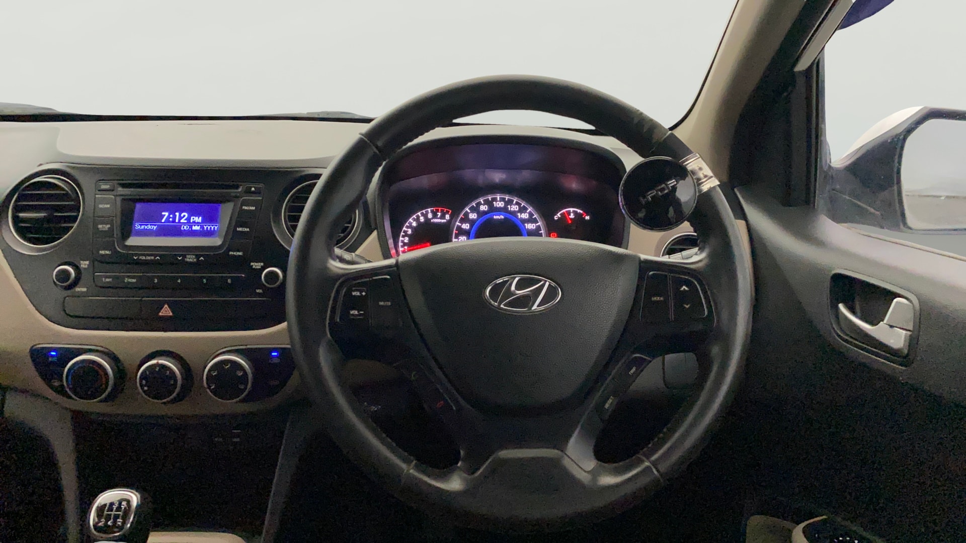 View 2016 Hyundai Grand i10 1.2 Asta Petrol Image 12 Used 2016 Hyundai Grand i10 1.2 Asta Petrol Image 12