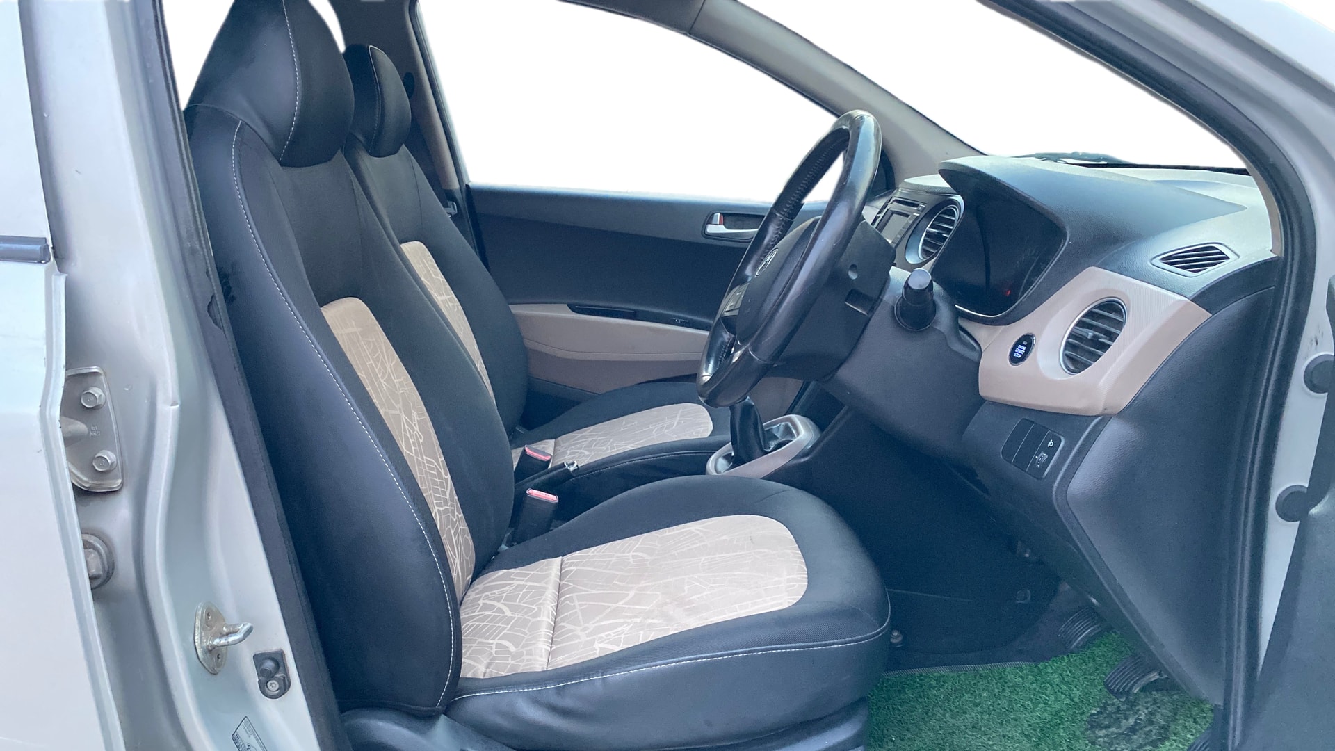 View 2016 Hyundai Grand i10 1.2 Asta Petrol Image 24 Used 2016 Hyundai Grand i10 1.2 Asta Petrol Image 24