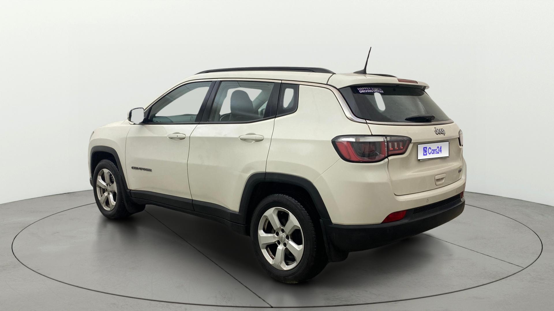 View 2017 Jeep Compass Longitude (O) 2.0 Diesel MT Image 2 Used 2017 Jeep Compass Longitude (O) 2.0 Diesel MT Image 2