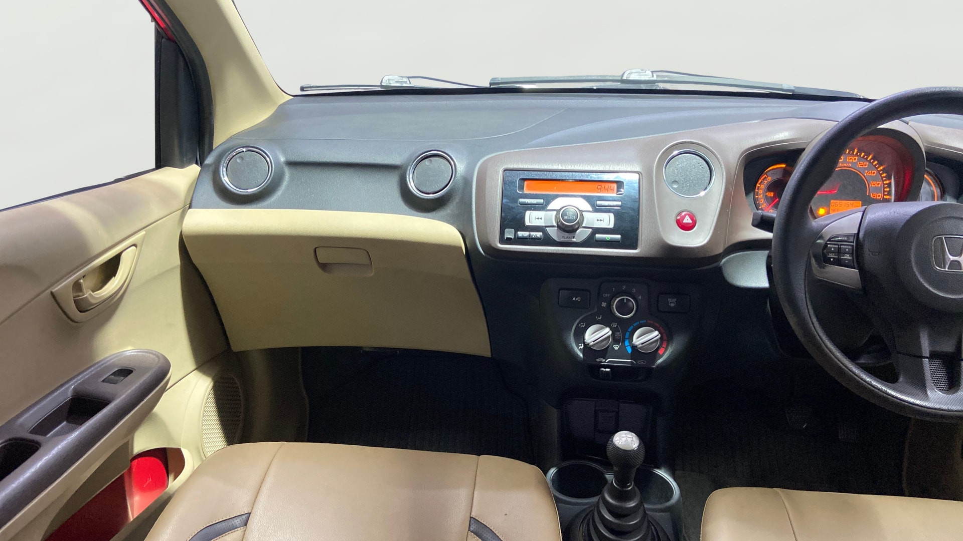 View 2014 Honda Brio S MT Petrol Image 17 Used 2014 Honda Brio S MT Petrol Image 17