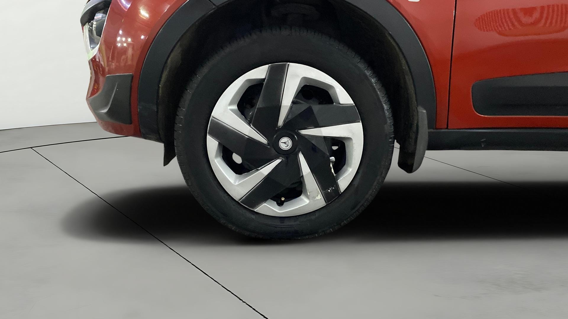 View 2018 Tata Nexon Revotorq XM Image 33 Used 2018 Tata Nexon Revotorq XM Image 33