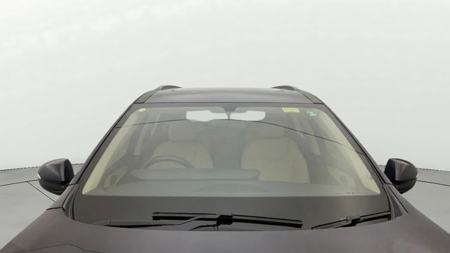 View Mahindra XUV700 Image 31 Used Mahindra XUV700 Image 31