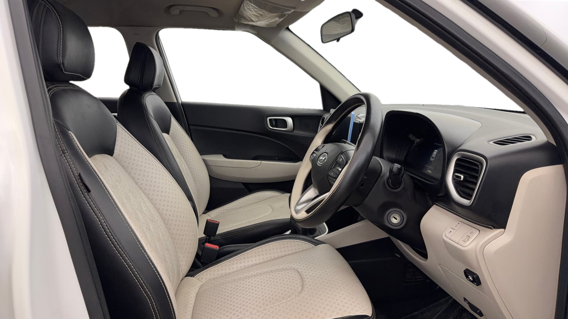 View 2024 Hyundai Venue E 1.2 Petrol BS IV Image 26 Used 2024 Hyundai Venue E 1.2 Petrol BS IV Image 26