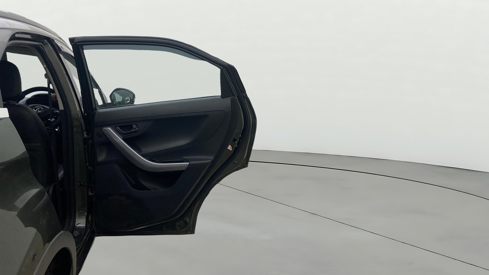View 2023 Tata Nexon Revotron XE Image 7 Used 2023 Tata Nexon Revotron XE Image 7