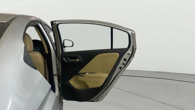 View Honda City ZX Image 8 Used Honda City ZX Image 8