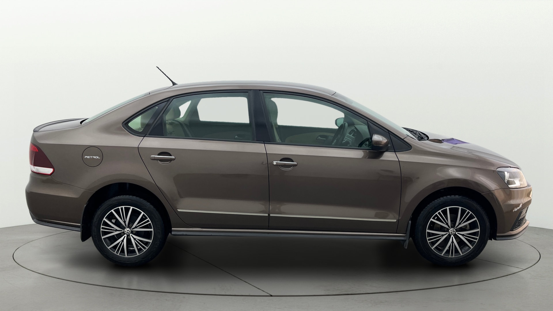 View 2021 Volkswagen Vento 1.2 L TSI Comfortline Petrol AT Image 9 Used 2021 Volkswagen Vento 1.2 L TSI Comfortline Petrol AT Image 9