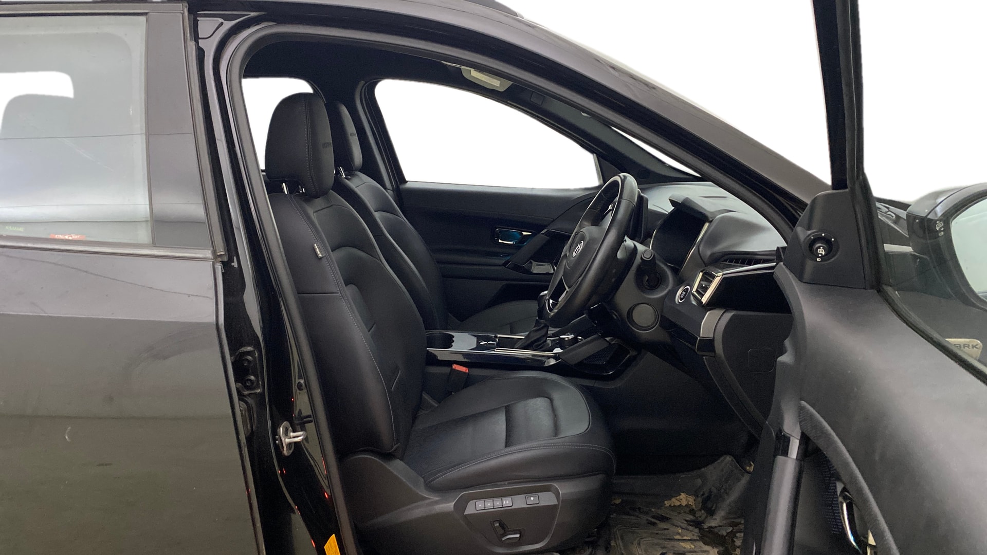 Used 2023 Tata Safari Used 2023 Tata Safari