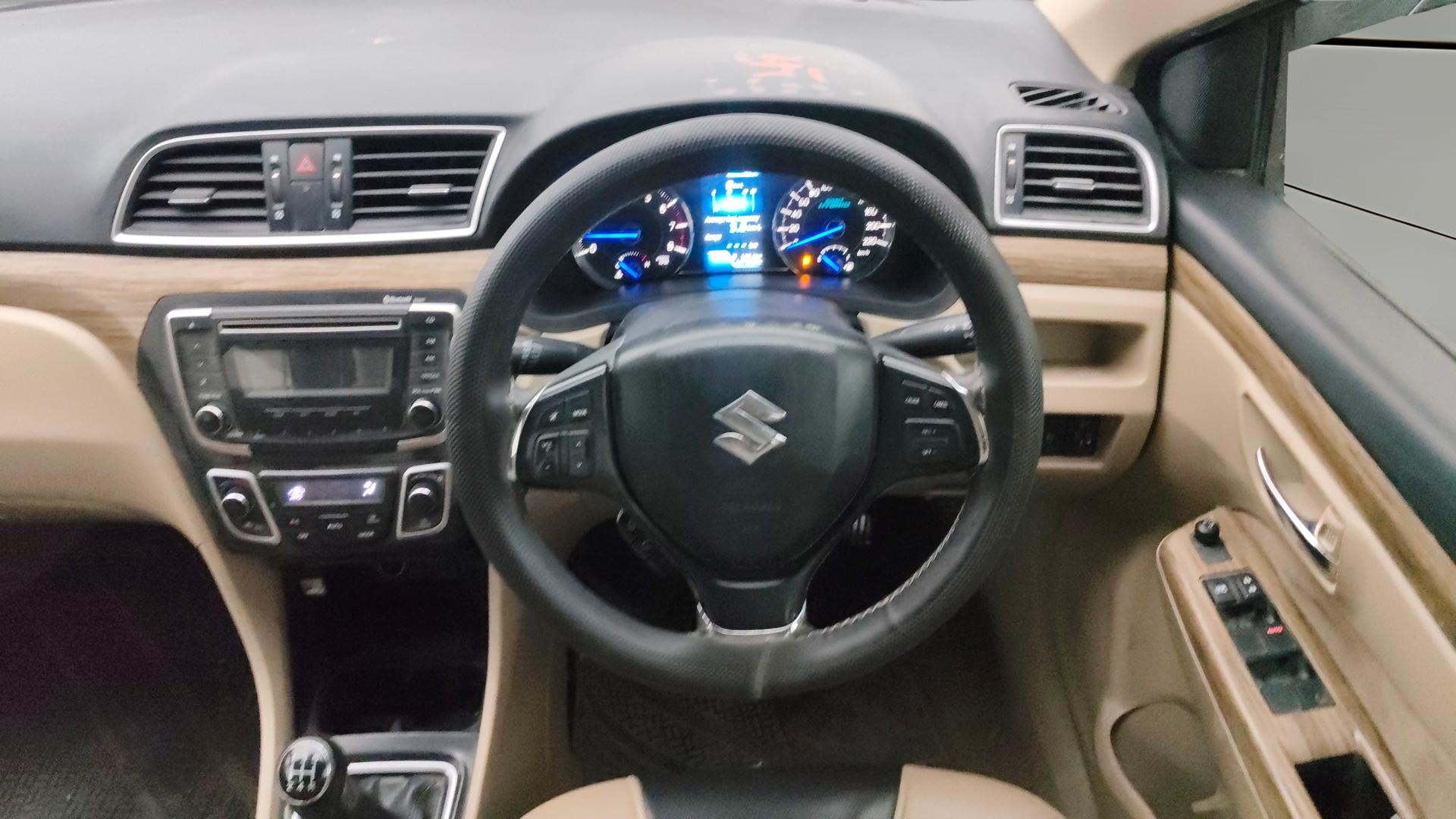View 2019 Maruti Suzuki 1000 Base Variant Image 20 Used 2019 Maruti Suzuki 1000 Base Variant Image 20