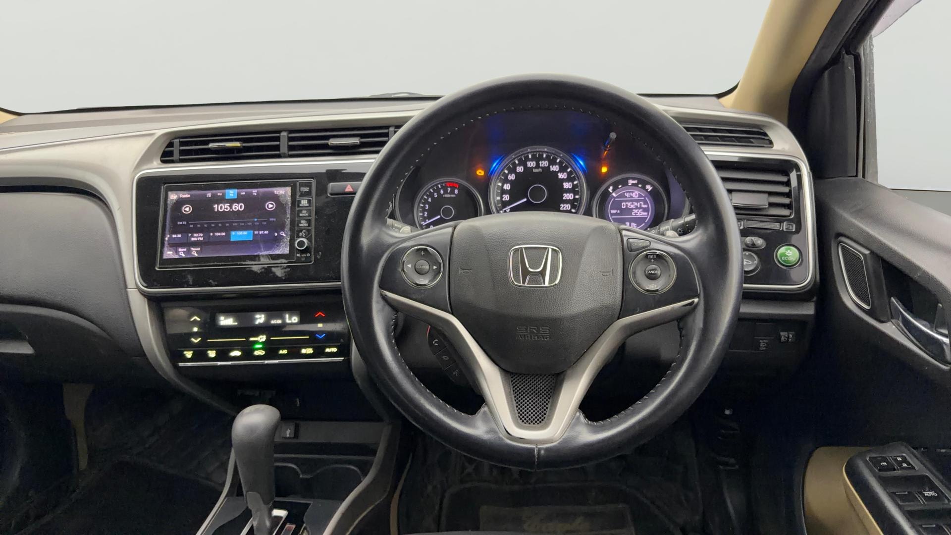 View 2017 Honda City ZX MT Diesel Anniversary Edition Image 21 Used 2017 Honda City ZX MT Diesel Anniversary Edition Image 21