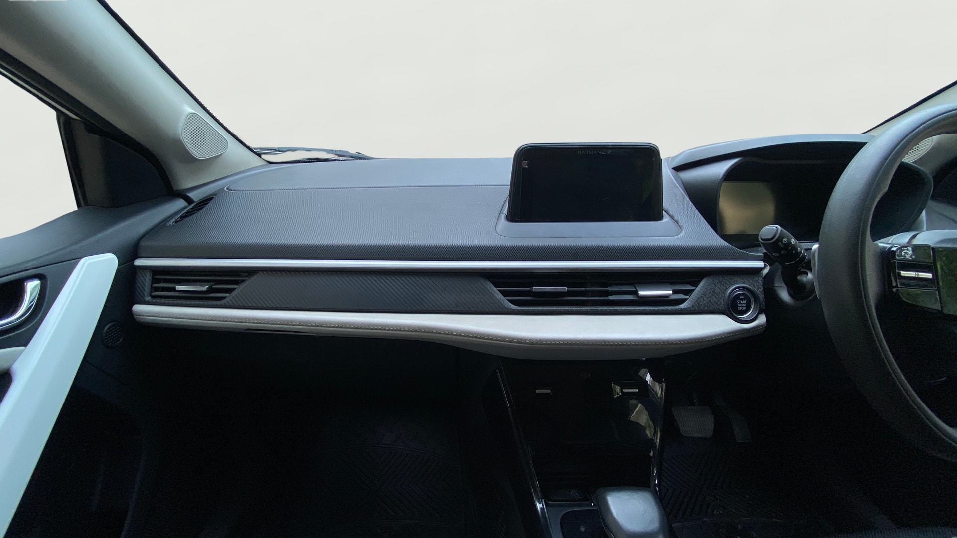 View 2024 Tata Nexon Revotron XE Image 18 Used 2024 Tata Nexon Revotron XE Image 18