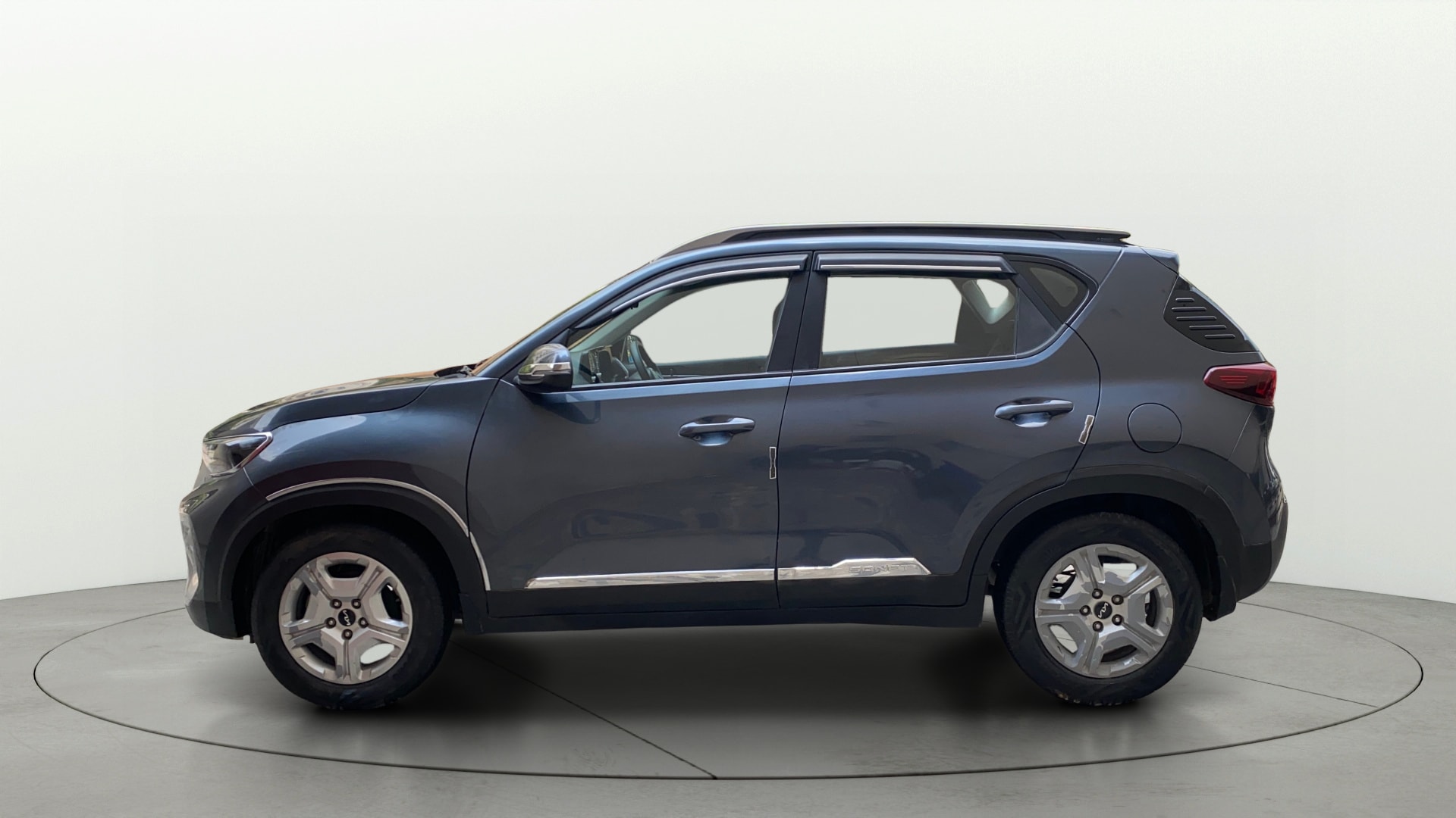 View 2022 Kia Sonet HTK Plus Petrol Image 26 Used 2022 Kia Sonet HTK Plus Petrol Image 26