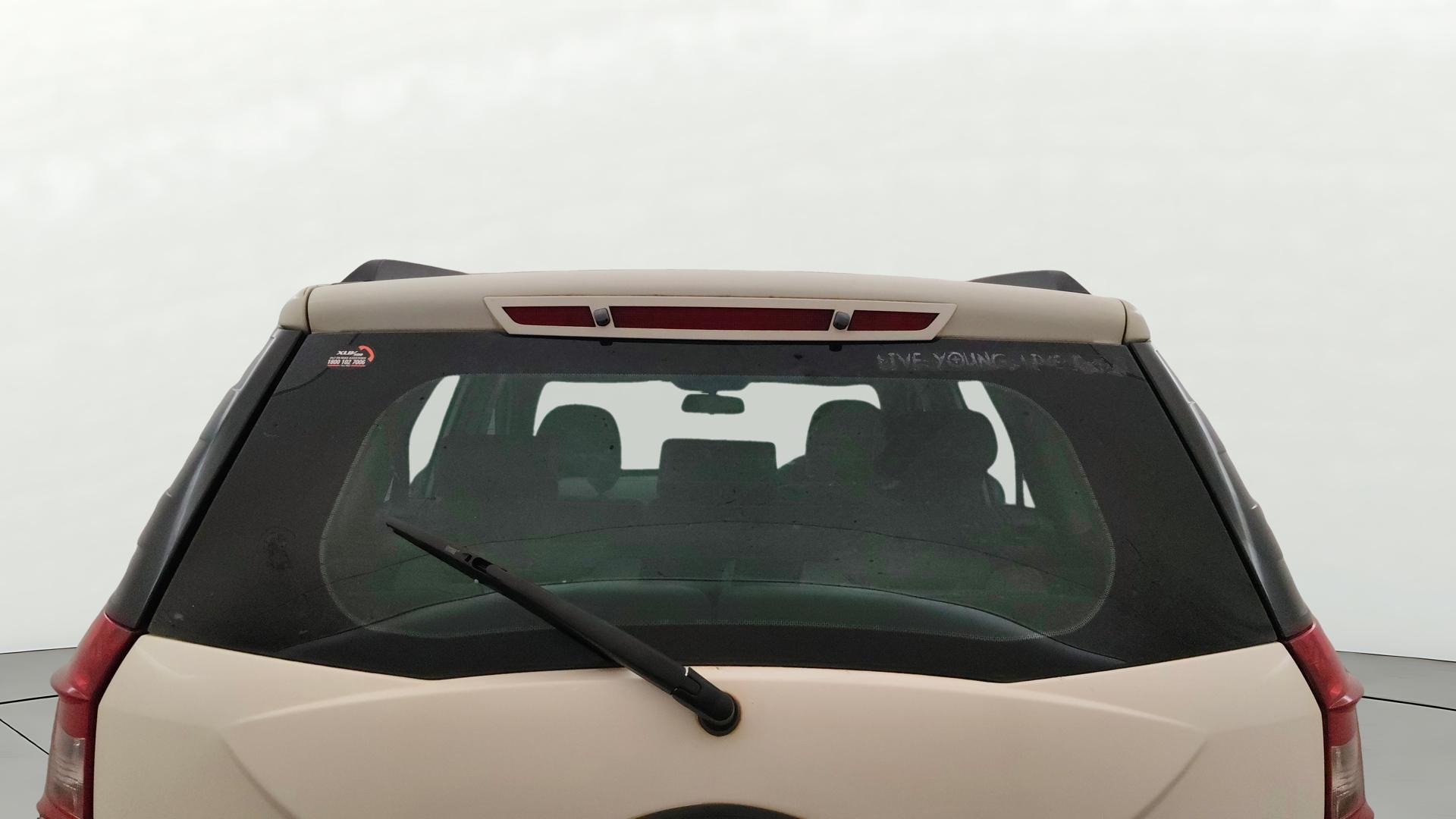 View 2016 Mahindra XUV500 W4 FWD Image 4 Used 2016 Mahindra XUV500 W4 FWD Image 4
