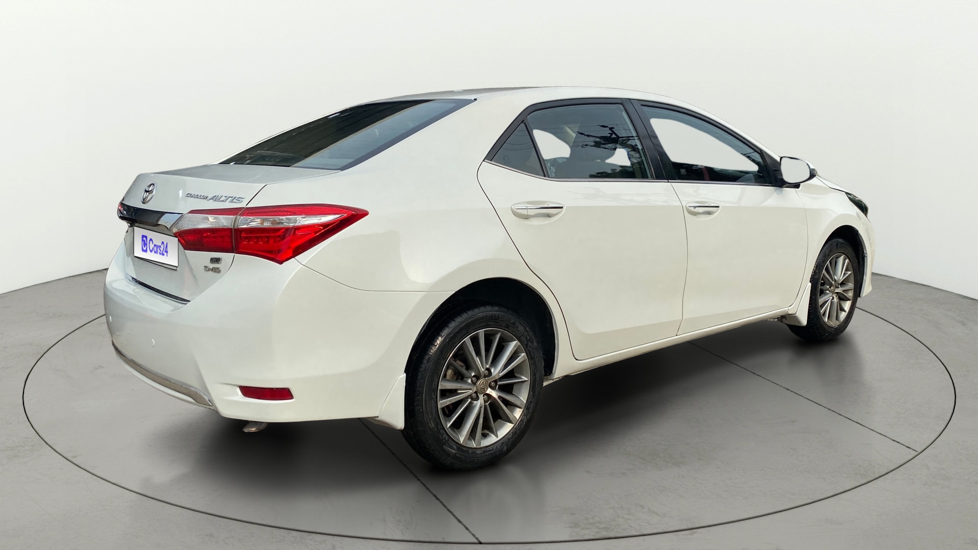 View 2015 Toyota Corolla Altis Diesel GL Image 44 Used 2015 Toyota Corolla Altis Diesel GL Image 44