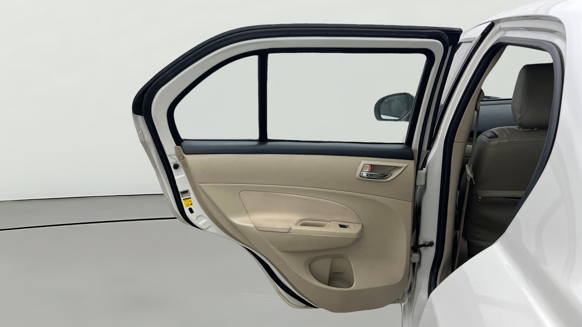 View 2015 Maruti Suzuki 1000 Base Variant Image 22 Used 2015 Maruti Suzuki 1000 Base Variant Image 22