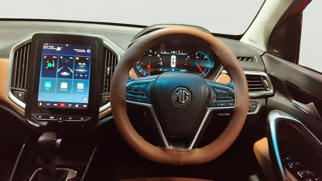 View MG Hector Plus Image 22 Used MG Hector Plus Image 22