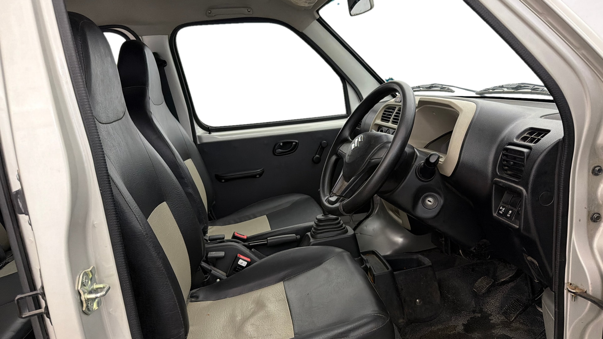 View 2024 Maruti Suzuki 1000 Base Variant Image 25 Used 2024 Maruti Suzuki 1000 Base Variant Image 25