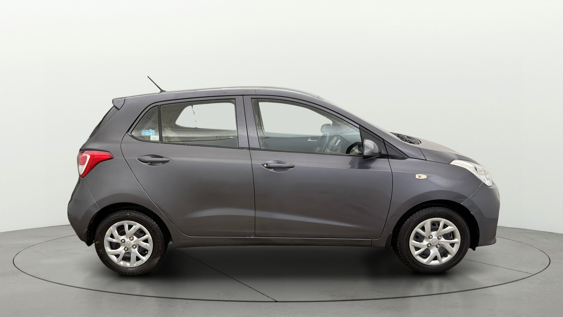 View 2017 Hyundai Grand i10 Sportz 1.2 Kappa Image 8 Used 2017 Hyundai Grand i10 Sportz 1.2 Kappa Image 8