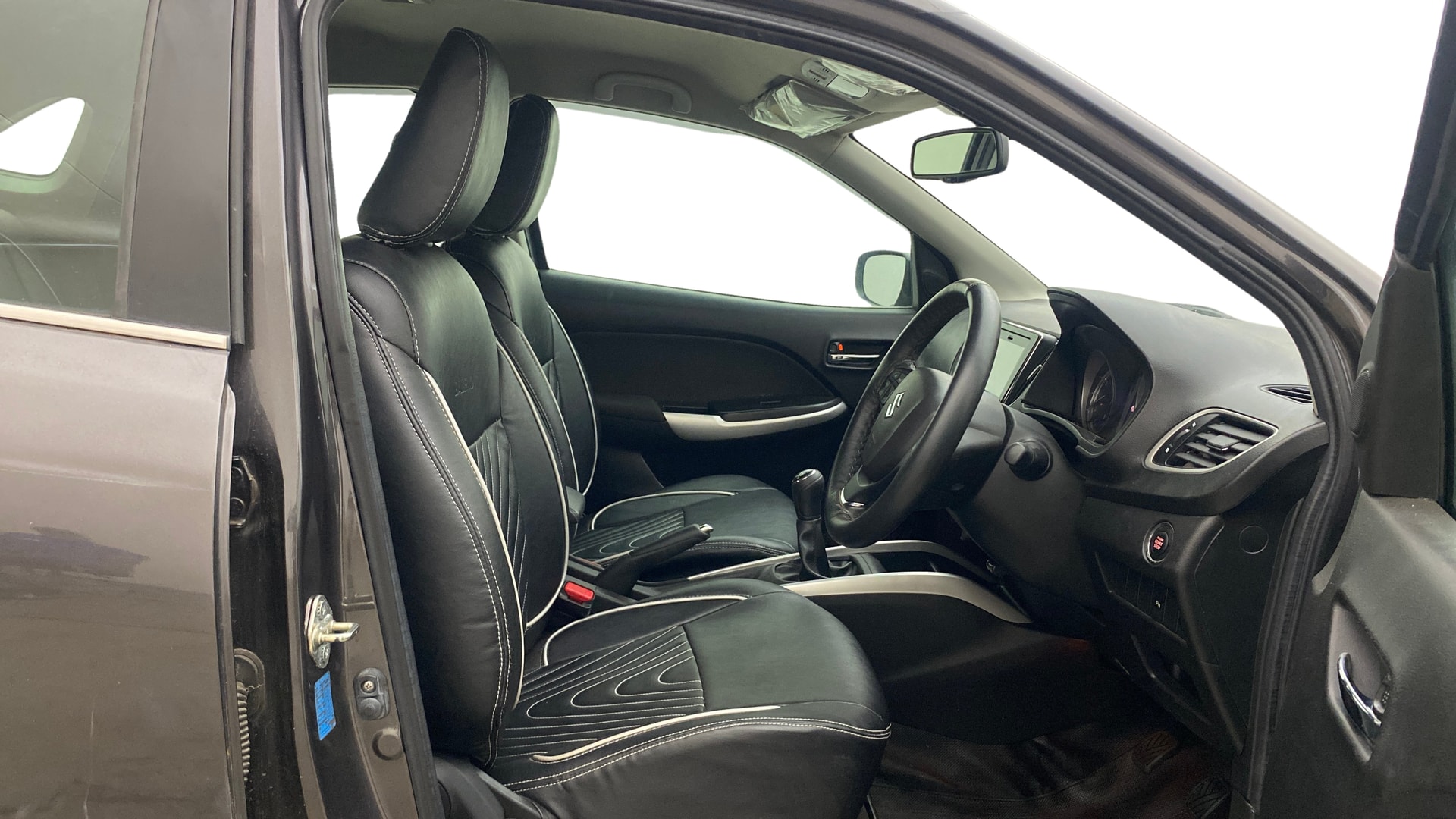 View 2018 Maruti Suzuki 1000 Base Variant Image 26 Used 2018 Maruti Suzuki 1000 Base Variant Image 26