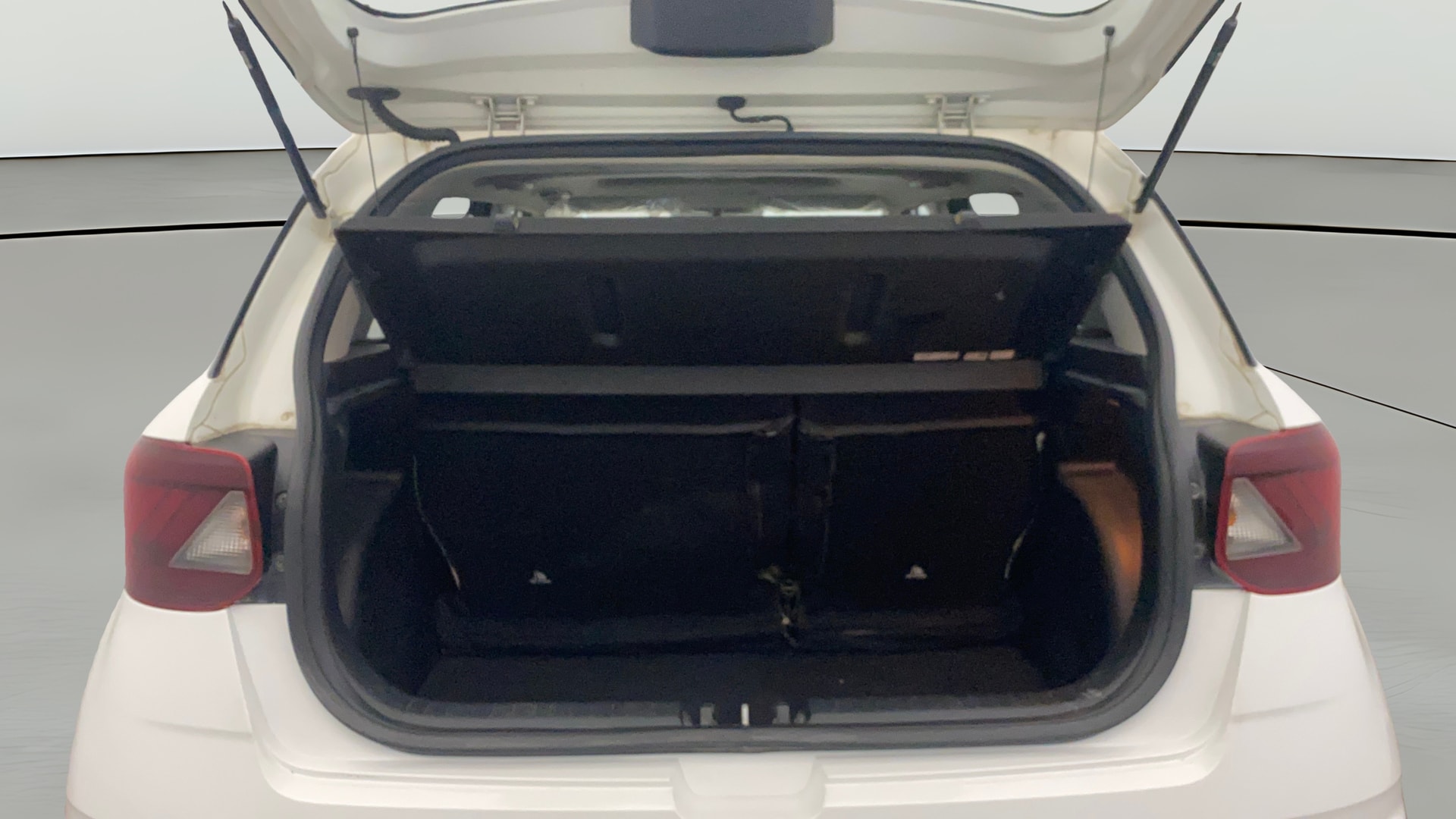 View 2019 Hyundai Venue SX (O) 1.0 iMT Petrol Image 43 Used 2019 Hyundai Venue SX (O) 1.0 iMT Petrol Image 43
