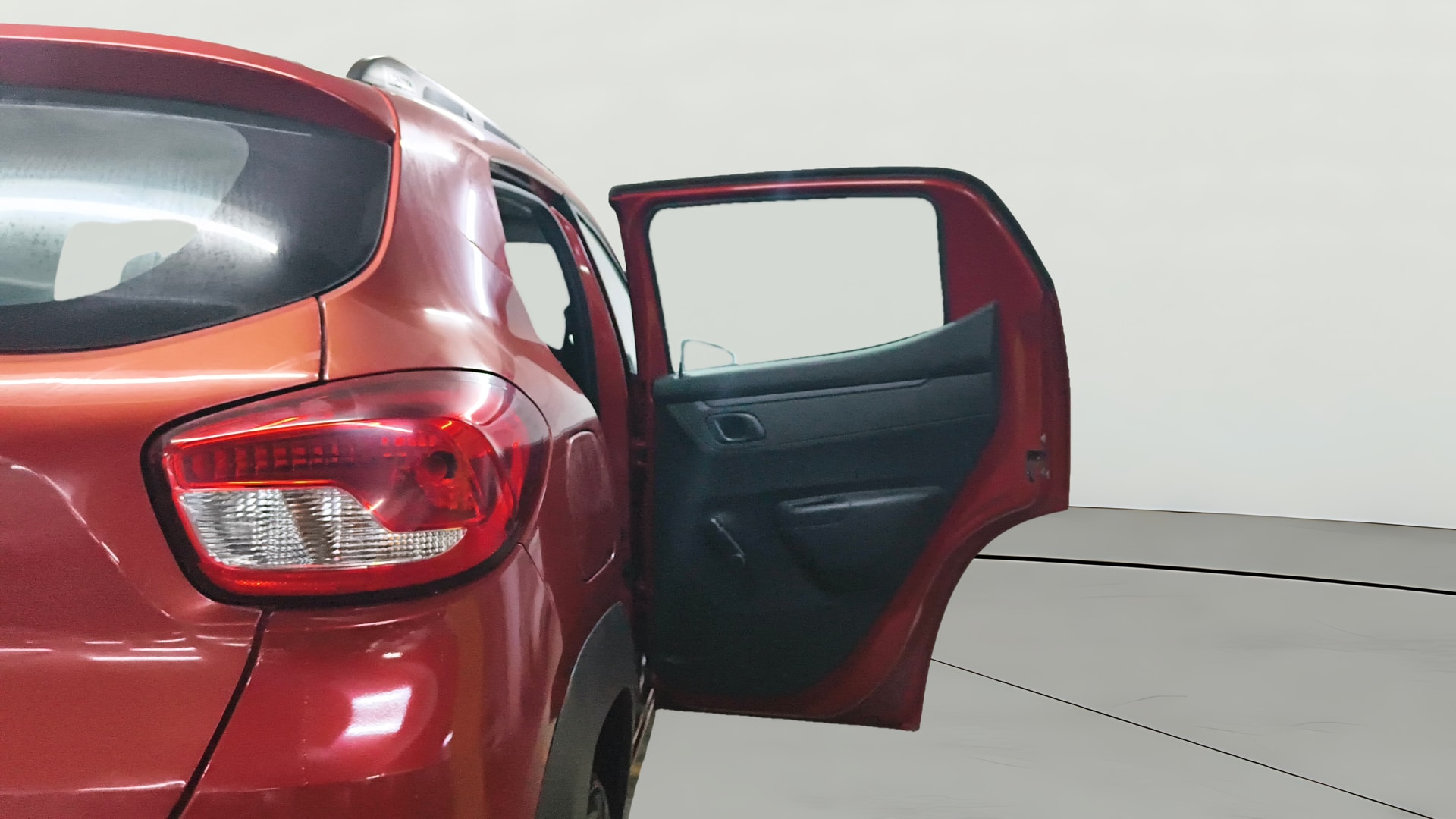 View 2017 Renault Kwid RXL 1.0 AMT BS IV Image 7 Used 2017 Renault Kwid RXL 1.0 AMT BS IV Image 7