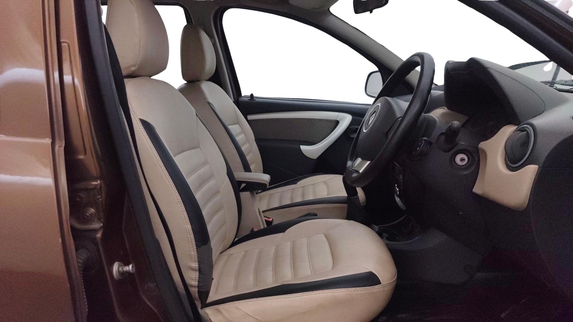 View 2013 Renault Duster Petrol RXL Image 27 Used 2013 Renault Duster Petrol RXL Image 27
