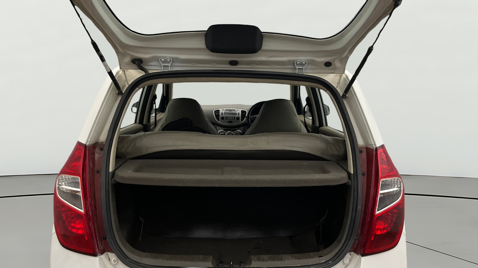 View 2014 Hyundai i10 1.2 Asta MT Image 36 Used 2014 Hyundai i10 1.2 Asta MT Image 36