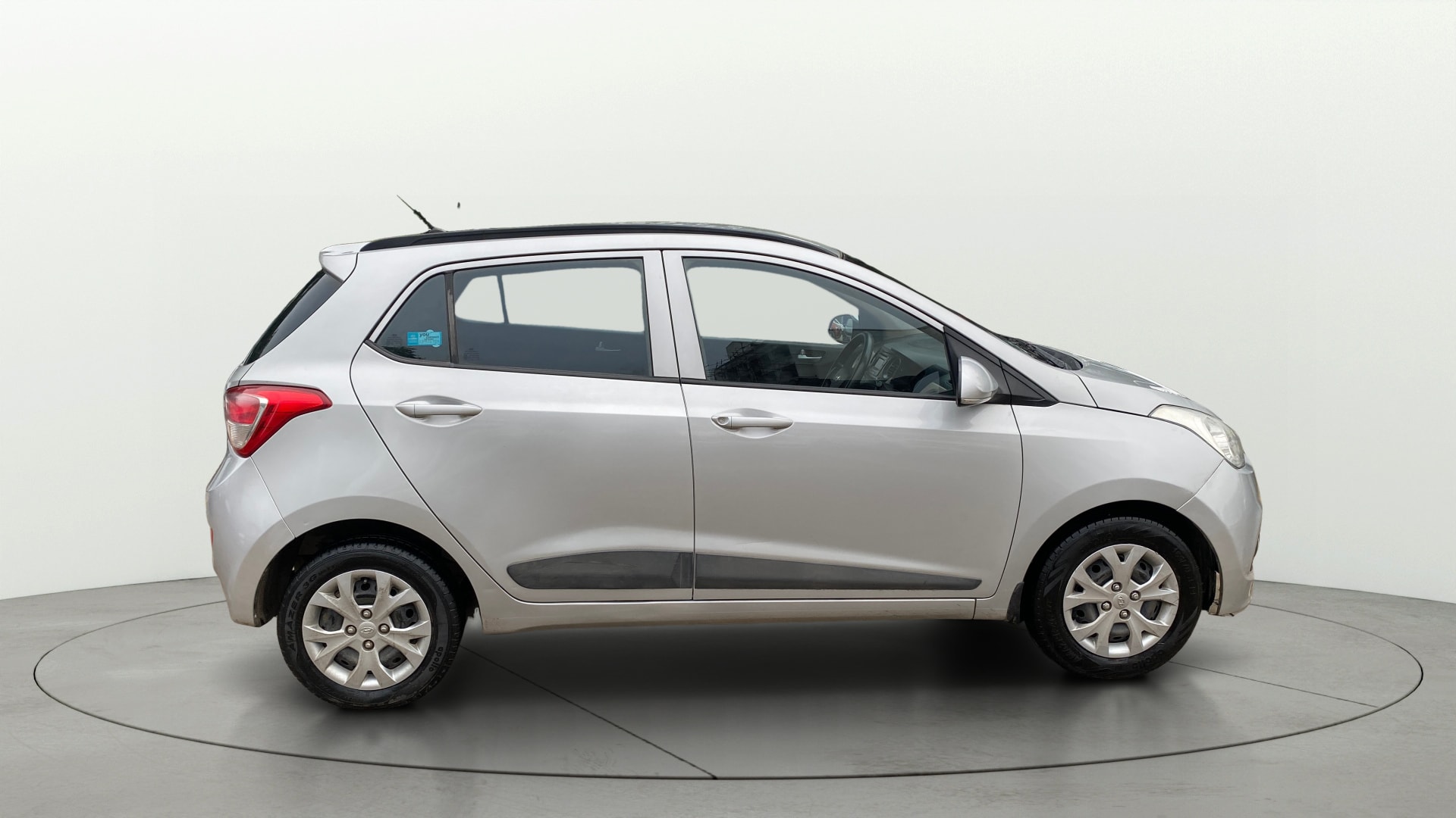 View 2015 Hyundai Grand i10 Sportz 1.2 Kappa Image 8 Used 2015 Hyundai Grand i10 Sportz 1.2 Kappa Image 8