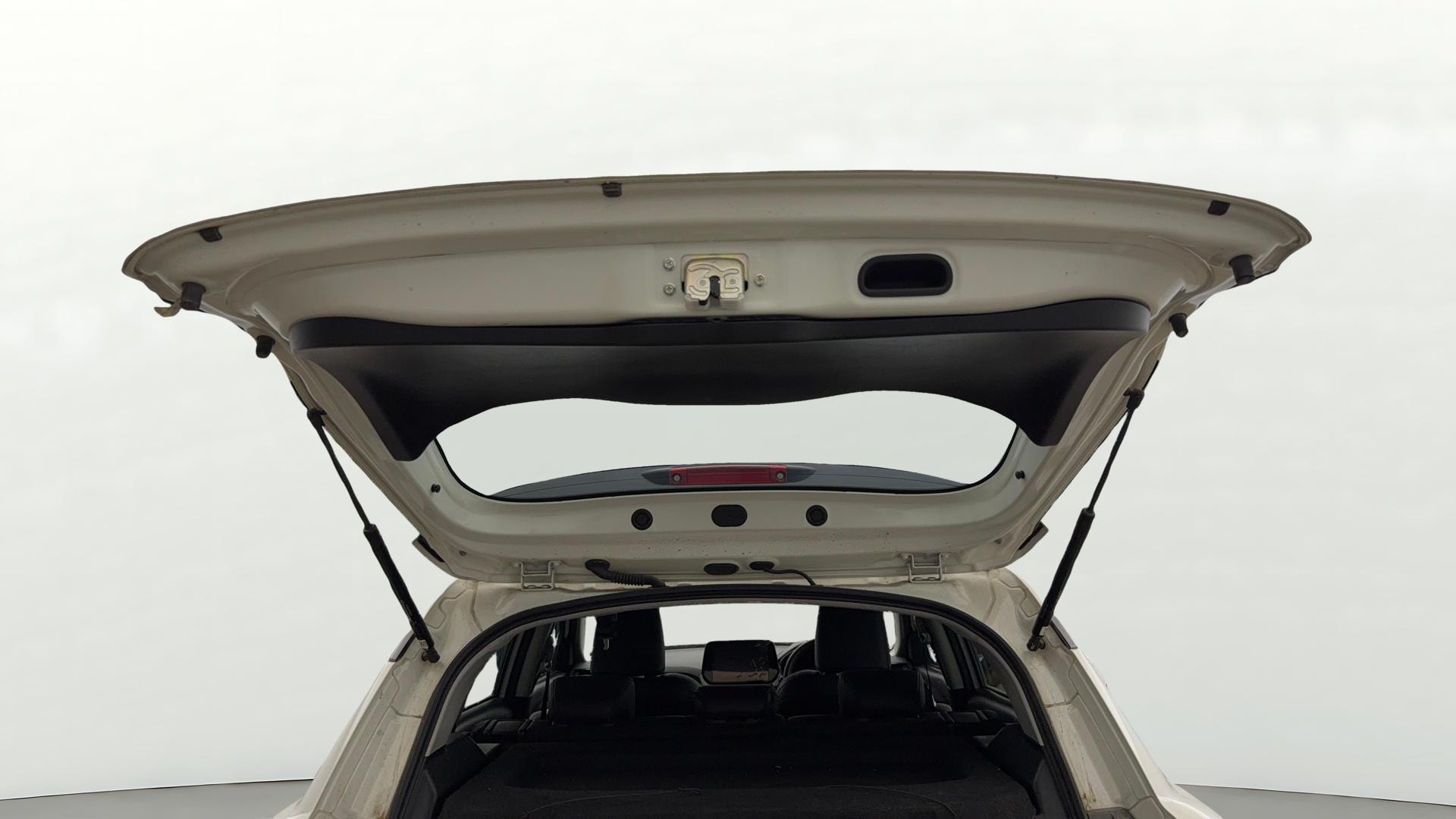 View 2024 Toyota Urban Cruiser Hyryder V e-Drive 2WD HYBRID Image 32 Used 2024 Toyota Urban Cruiser Hyryder V e-Drive 2WD HYBRID Image 32