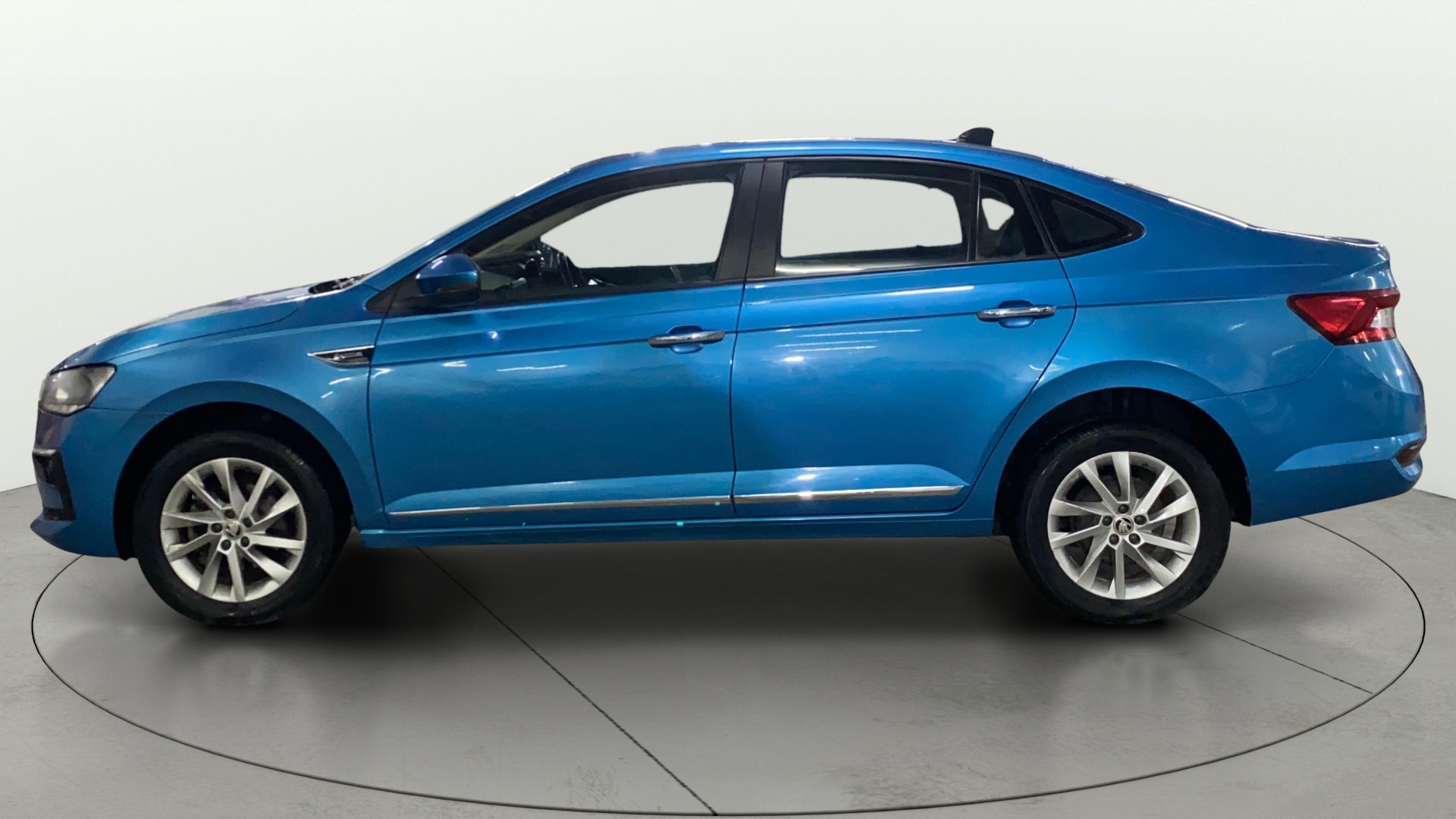 View 2023 Skoda Slavia Ambition 1.0 TSI MT Image 28 Used 2023 Skoda Slavia Ambition 1.0 TSI MT Image 28