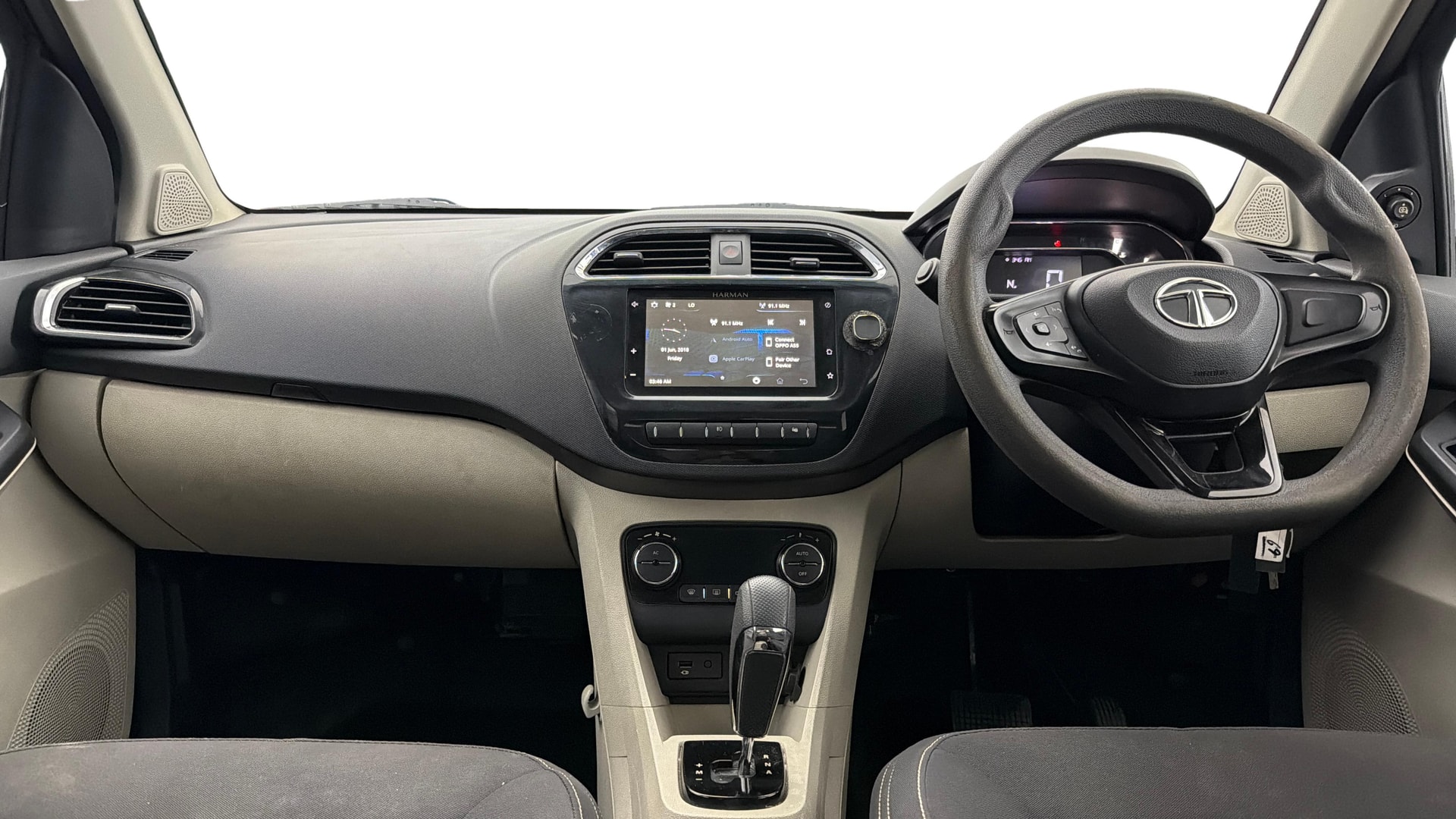 View 2022 Tata Tiago Revotorq XB Image 15 Used 2022 Tata Tiago Revotorq XB Image 15