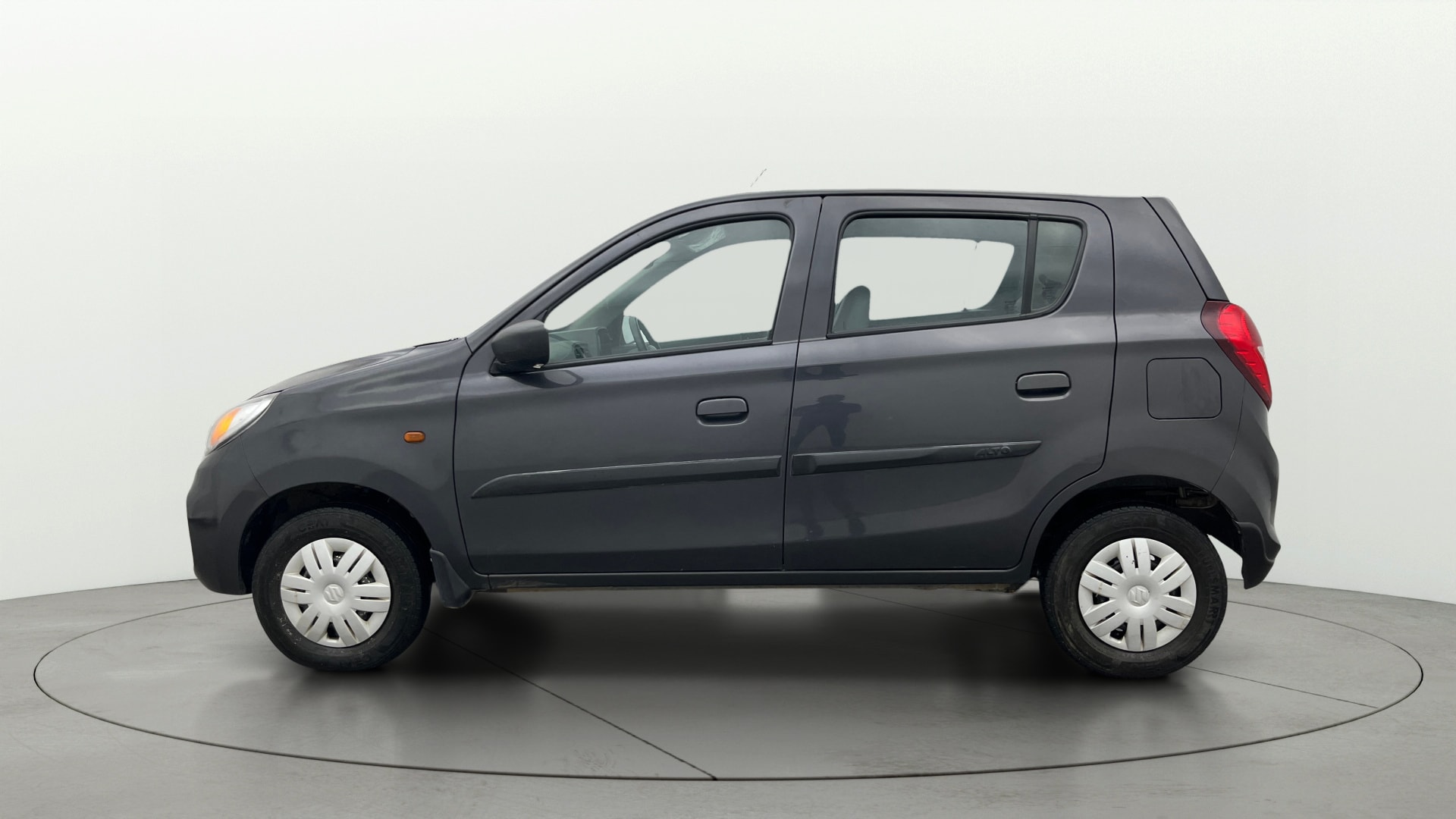 View 2022 Maruti Suzuki 1000 Base Variant Image 5 Used 2022 Maruti Suzuki 1000 Base Variant Image 5
