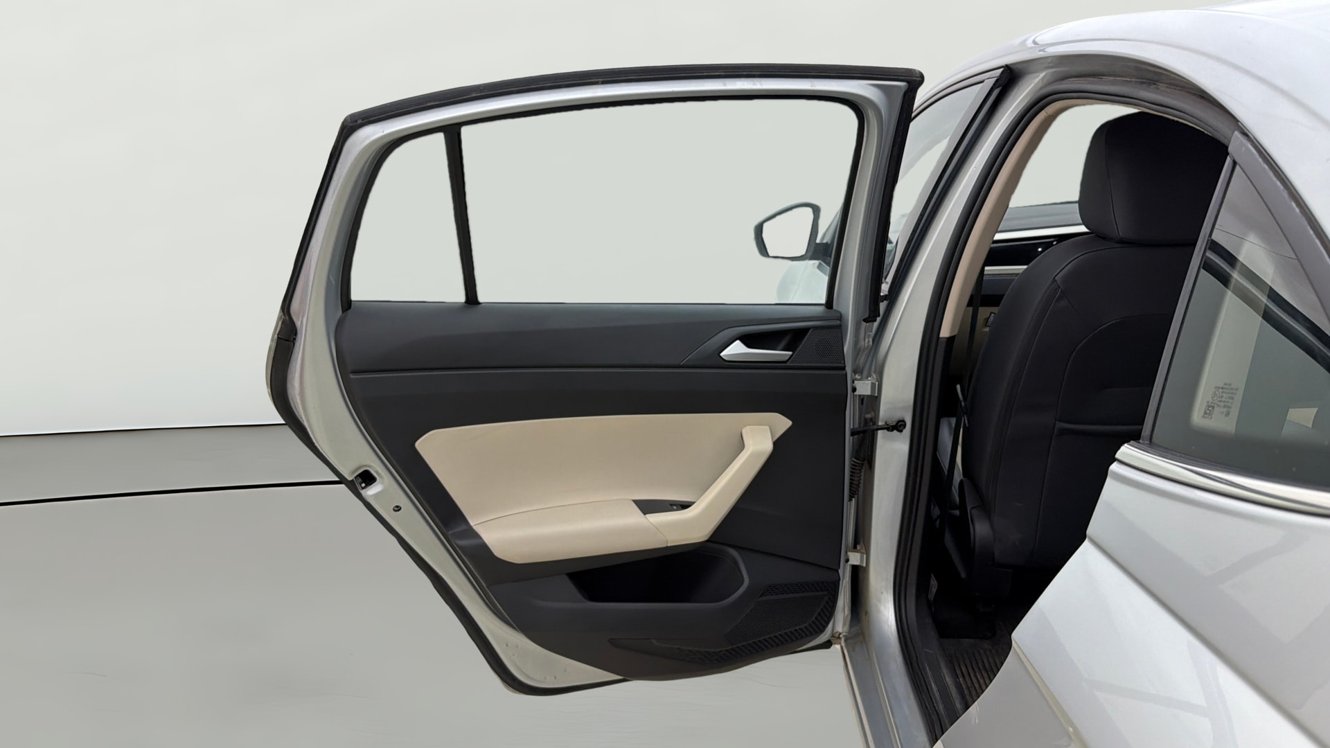 View 2022 Volkswagen Virtus Topline 1.0 TSI MT Image 15 Used 2022 Volkswagen Virtus Topline 1.0 TSI MT Image 15