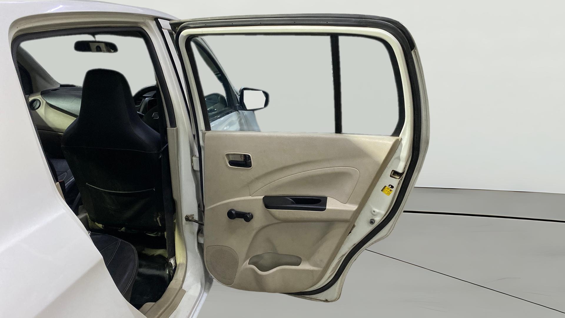 View 2019 Maruti Suzuki 1000 Base Variant Image 7 Used 2019 Maruti Suzuki 1000 Base Variant Image 7