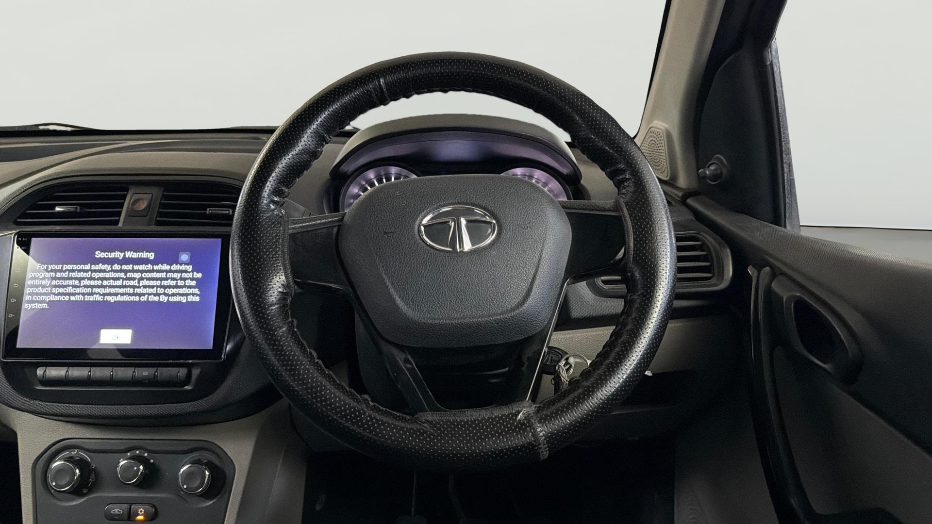 View 2018 Tata Tiago Revotorq XB Image 20 Used 2018 Tata Tiago Revotorq XB Image 20