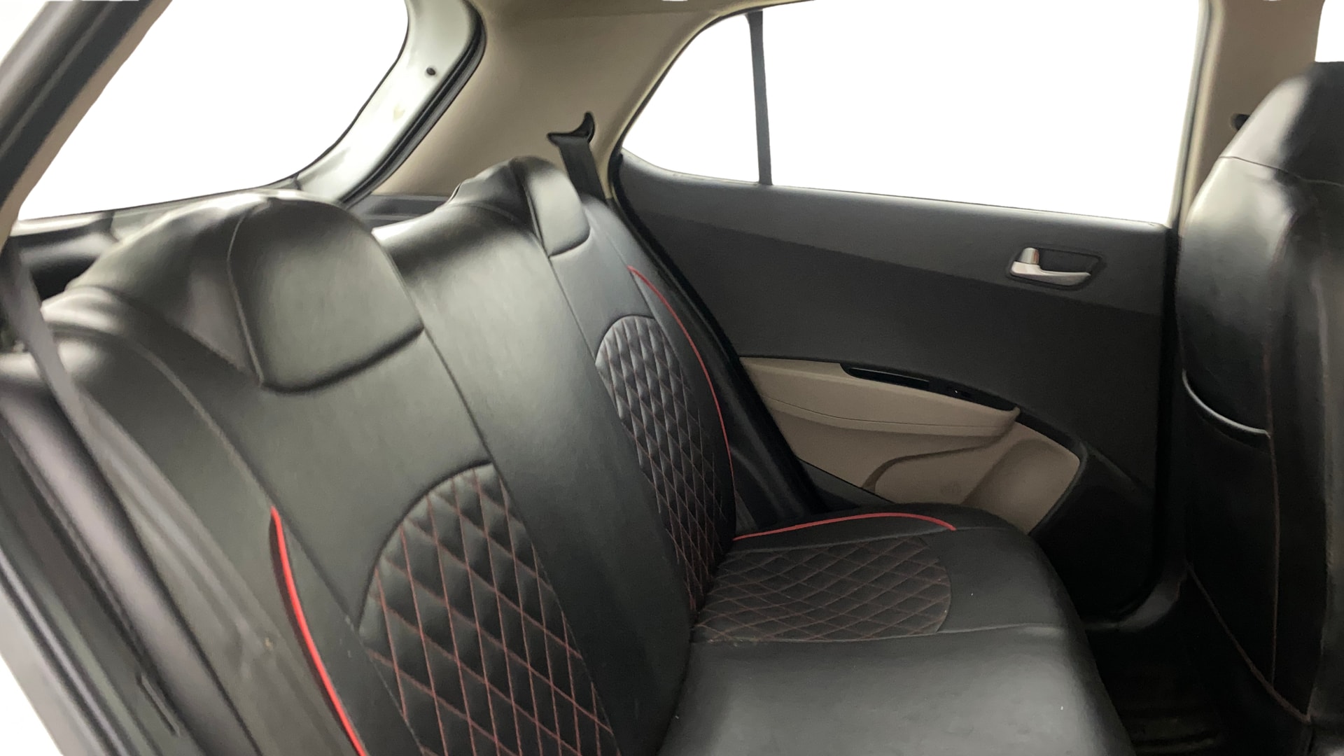 View 2019 Hyundai Grand i10 Sportz 1.2 Kappa Image 29 Used 2019 Hyundai Grand i10 Sportz 1.2 Kappa Image 29